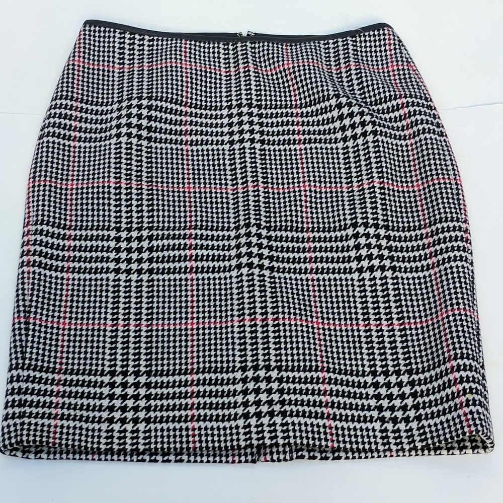 Talbots Pencil Skirt 10P Black White Red